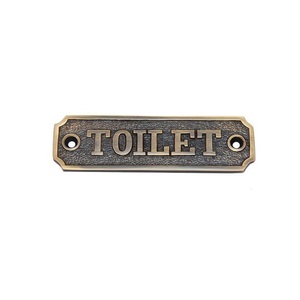 Plaque de nom en laiton nautique tendance pour la décoration murale, design inspiré de la marine haut de gamme - Product Image 1
