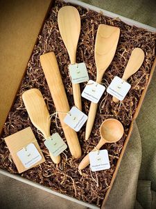 ชุดเครื่องครัวไม้สักธรรมชาติหรือไม้อะคาเซียพร้อมที่วางช้อนและที่วางช้อน - Product Image 2