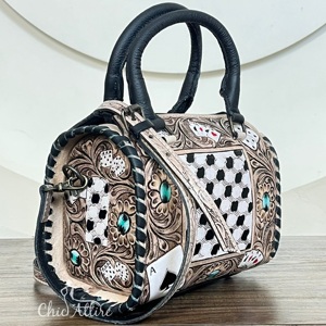 Collection de sacs Speedy Grand Moyen Petit Sac à main en cuir de vache travaillé à la main avec un design d'as de pique Sac de voyage miniature de luxe pour femmes - Product Image 1