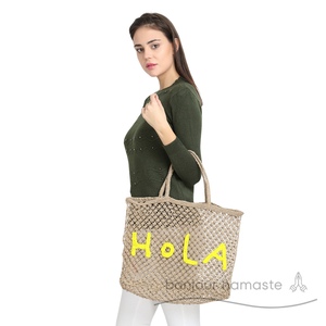 Borsa da spiaggia fatta a mano in juta all'uncinetto con ricamo in lana con chiusura aperta | Orecchini natalizi gratuiti con ogni Tote! - Product Image 1
