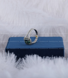 Increíble anillo de compromiso de Halo de Plata de Ley 925 con cojín cultivado en laboratorio y diamantes de claridad VVs de corte brillante redondo D incoloro - Product Image 5