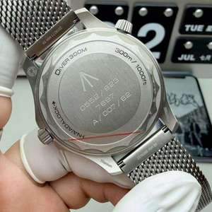 Montre de luxe pour homme en titane 42 mm avec mouvement VSF 8806, lumineuse, prix de gros VS usine - Product Image 5