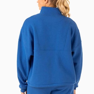 เสื้อฮู้ดดี้ผู้หญิงแบบสวมหัว คอวี ผ้าฟลีซถักเนื้อนุ่ม ยืดได้ 4 ทิศทาง พรีเมียม ไซส์ใหญ่พิเศษ ซิปครึ่งตัว ป้องกันขนร่วง รับผลิตแบบ OEM พร้อมสกรีนโลโก้ตามสั่ง - Product Image 3