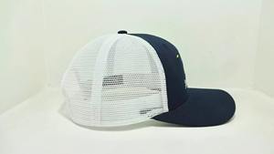 Chapeaux de camionneur ODM broderie personnalisée 2 tons casquettes arrière en maille structurée 6 panneaux de haute qualité fabrication de chapeaux d'extérieur respirants - Product Image 4