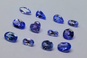 100% véritable pierre précieuse tanzanite qualité formidable lot de tanzanite à facettes mélange forme pierre naturelle pour la fabrication de bijoux - Product Image 3