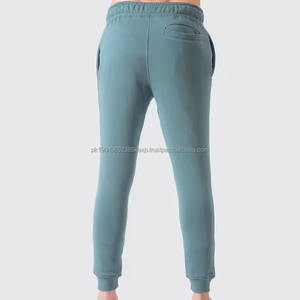 Conjunto Deportivo de Dos Piezas para Hombre, Estilo Urbano, Manga Larga, Ajuste Cómodo, Color Sólido - Product Image 4