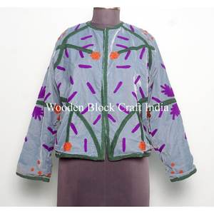Veste en velours brodée de style indien de haute qualité, veste ethnique tendance bohème faite à la main, vêtement d'extérieur - Product Image 4