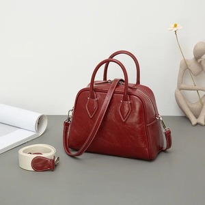 Bolso de Hombro Tipo Boston de Piel Vacuna con Estampado de Primera Capa de Erni Sports, Bolso de Mano Cruzado de Cuero Genuino, Diseño de Lujo para Mujer - Product Image 5