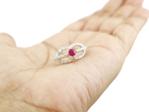 Anillo de Compromiso y Matrimonio de Plata de Ley 925 con Gema de Rubí Hecha a Mano - Product Image 6