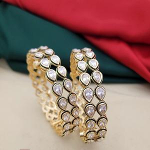 Belle finition dorée à la mode avec des pierres Look deux ensembles de bracelets Bracelets ouvrables élégants pour les femmes pour les vêtements de mariage - Product Image 1