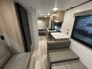 New 2026 Keystone C-o-l-e-m-a-n 19R ready for sale - Product Image 3