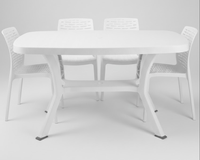 Table de salle à manger extérieure en plastique PP durable, design européen moderne, certifiée ISO 9001/TUV, idéale pour hôpitaux, parcs et villas.