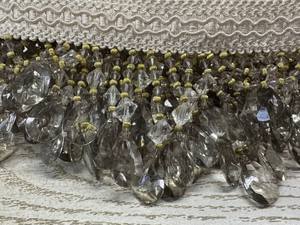 Bordure à franges perlées 4'' L, avec bordure en gimp, vendue au mètre - couleur argent fumé/ivoire, Marque : ad fabric - Product Image 3