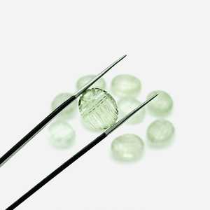 Perles de sculpture de scarabée en améthyste verte 12 MM Sculptées à la main Forme de scarabée Cristal Briolette Charme de bijoux - Product Image 1