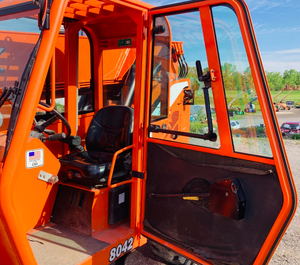 Livraison gratuite - Chariot télescopique JLG SkyTrak 8042 avec moteur diesel - Capacité de 2722 kg - Système entièrement hydraulique - Hauteur de levage maximale de 12 m - Product Image 5