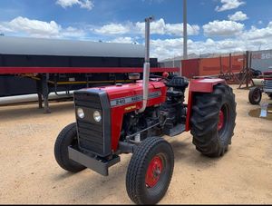 Compre tractores agrícolas usados 240/385/375 de Massey Ferguson disponibles ahora a la venta 2WD/4WD - Product Image 4