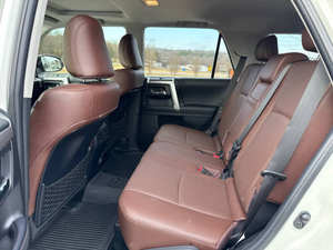 Toyota 4Runner Limited Usada de 2023 - Product Image 3