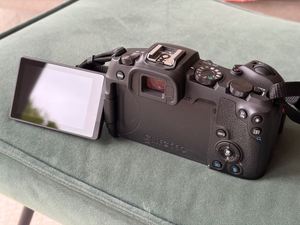 Appareil photo hybride plein format EOS RP, EOS R5, R3, R1, 4K Ultra HD, 26,2 MP + objectif RF 24-105 mm f/2,8 L IS USM Z - Product Image 1