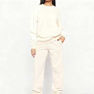 Pull-over décontracté rouge personnalisé de haute qualité pour femme, en polaire de polyester, imprimé et brodé, col rond, automne-hiver - Product Image 4