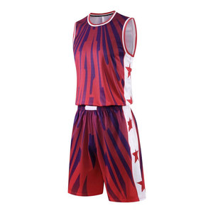 Ensembles d'uniformes de basketball personnalisés pour hommes adultes, respirants, à séchage rapide, avec personnalisation du nom de l'équipe, 100 % polyester, OEM - Product Image 1