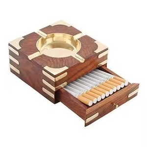 Cendrier en bois d'acacia durable et élégant, best-seller, fabriqué à la main pour une utilisation en intérieur et en extérieur, accessoire élégant - Product Image 1