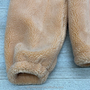 Jersey con capucha de manga larga para hombre con capucha diseñado para ser suave y cómodo para fitness y uso de viaje - Product Image 6