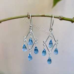 Pendientes Colgantes Hechos a Mano en Plata de Ley 925 con Topacio Azul Natural en Forma de Lágrima y Esmeralda, Joyería Elegante para Ella - Product Image 6