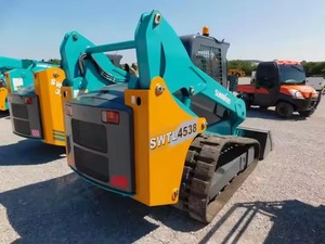 Chargeur compact et antidérapant SWTL4538 Sunward d'occasion J-C-B chargeur rétrocaveuse 3CX 4CX disponible à la vente - Product Image 3