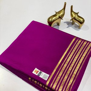 Magnifiques saris en soie pure de Mysore avec pallu traditionnel à rayures et chemisier, parfaits pour les fêtes, infroissables et absorbant l'humidité - Product Image 5