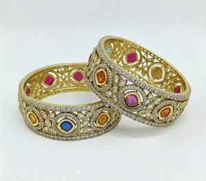 Brazalete de Moda Chapado en Oro Amarillo, Brazalete Tallado con Estrellas, Regalo de Boda para Novias de Oriente Medio en Dubái - Product Image 3