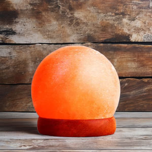 Lámpara de sal del Himalaya USB tallada a mano, Base de madera genuina de roca de cristal encantadora para decoración del hogar, artesanías naturales de marfil para vivir - Product Image 2