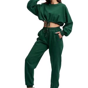 Sweat court rouge vin et survêtement jogger ensemble 2 pièces femmes co-ord tenue de salon à manches longues avec pantalon - Product Image 5