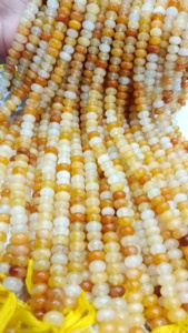 Cuentas de piedra de cristal lisas de 8mm de cuarzo amarillo natural Rondelle vendidas por hebra de 8 pulgadas de largo para la fabricación de joyas - Product Image 4