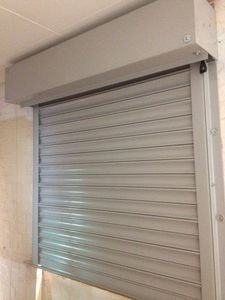 Portes à enroulement modernes anti-ouragan, pliables, en aluminium, ouvre-<span class=keywords><strong>porte</strong></span> de <span class=keywords><strong>garage</strong></span> <span class=keywords><strong>automatique</strong></span>, isolation thermique - Product Image 1
