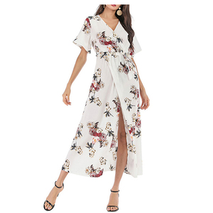Robe d'été trapèze mi-longue en mousseline florale, sexy et accrocheuse, avec fente, manches courtes, col en V et ceinture à la taille – Collection 2025 – Offre Spéciale - Product Image 1