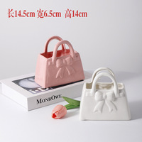 Vase en céramique en forme de sac à main petit vase décoratif blanc avec motif de trèfle, multi-usage pour fleurs, cadeau, décoration de mariage à la maison