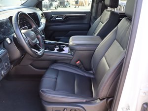 Chevrolet Tahoe RST V8 5.3L AWD d'occasion propre 2025 - Product Image 4
