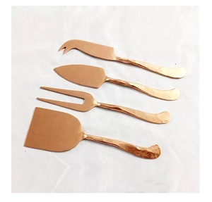 Juego de quesos de alta calidad juego de dos con mango forjado a mano nuevo tenedor de queso y esparcidor en precio al por mayor juego de quesos de metal nuevo - Product Image 5