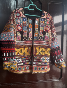 Veste Banjara en tissu vintage recyclé - Product Image 3