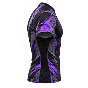 Rashguard BJJ graphique tendance en polyester extensible, vêtements personnalisés, production en usine - Product Image 3