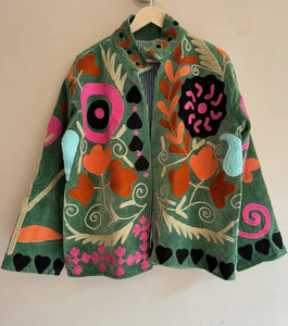 Chaqueta Unisex Verde Estilo Indio Suzani con Bordado de Terciopelo, Kimono con Estampado Floral para Invierno, Bata de Verano, Regalo para Damas de Honor - Product Image 3