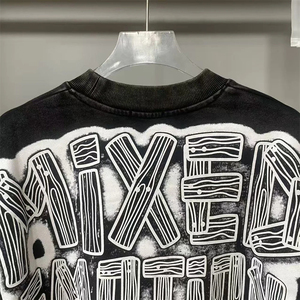 MIXED EMOTION เสื้อสเวตเชิ้ตคอกลมสีดำ ลายเพ้นท์มือพิมพ์ลายเต็มตัว เสื้อยืดแขนยาว - Product Image 3