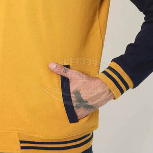 Veste universitaire pour hommes, couleur personnalisée, col montant, logo sur le devant, coupe-vent et respirante, pour les équipes/événements, design moderne pour l'hiver - Product Image 6