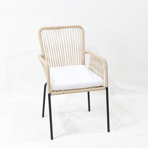 Artex Dong เก้าอี้เหล็กทอเชือกสีดำพร้อมเบาะโพลีเอสเตอร์และที่เท้าแขนสำหรับที่นั่งกลางแจ้งในร่ม - Product Image 5