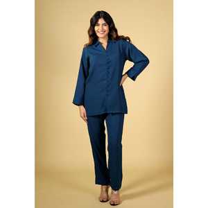 Conjunto Casual Chic en Color Verde Azulado, Transpirable, de Lino/Algodón, Top con Botones y Pantalones Elegantes con Cintura Elástica para un Estilo Moderno y Minimalista - Product Image 1