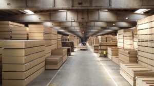 ตู้เก็บของในห้องโถงและห้องรับประทานอาหาร Terraneo ทำจากไม้เนื้อแข็ง ดีไซน์ทันสมัย 7 ชั้น พร้อมอุปกรณ์ติดผนัง ผลิตในอิตาลี - Product Image 5