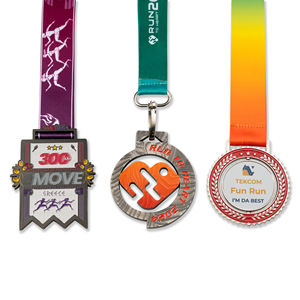 Médaille acrylique UV personnalisée en gros pour les tournois de jeu de sports électroniques Courir les ligues de football Livraison rapide Idéal pour les cadeaux - Product Image 2