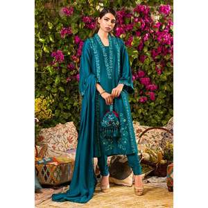 Ensemble chemise et dupatta en satin à manches longues et col en V Sparrow élégant pour le printemps/été, respectueux de l'environnement - Product Image 6