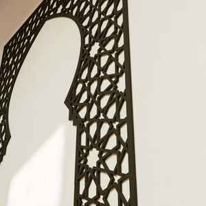 Espejo de Pared Islámico Moderno, Color y Forma Personalizados, Decoración Islámica para el Hogar, Caligrafía Árabe, Madera MDF y Hierro, 12 mm de Grosor - Product Image 5