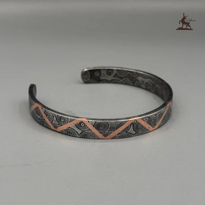 Brazalete de acero de Damasco vikingo moderno hecho a mano, brazalete de acero forjado de primera calidad, anillo de juramento, joyería de aniversario personalizable OEM - Product Image 4